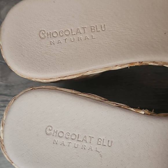 Chocolat Blu Women's Natural Woven Mules - Picture 4 of 9